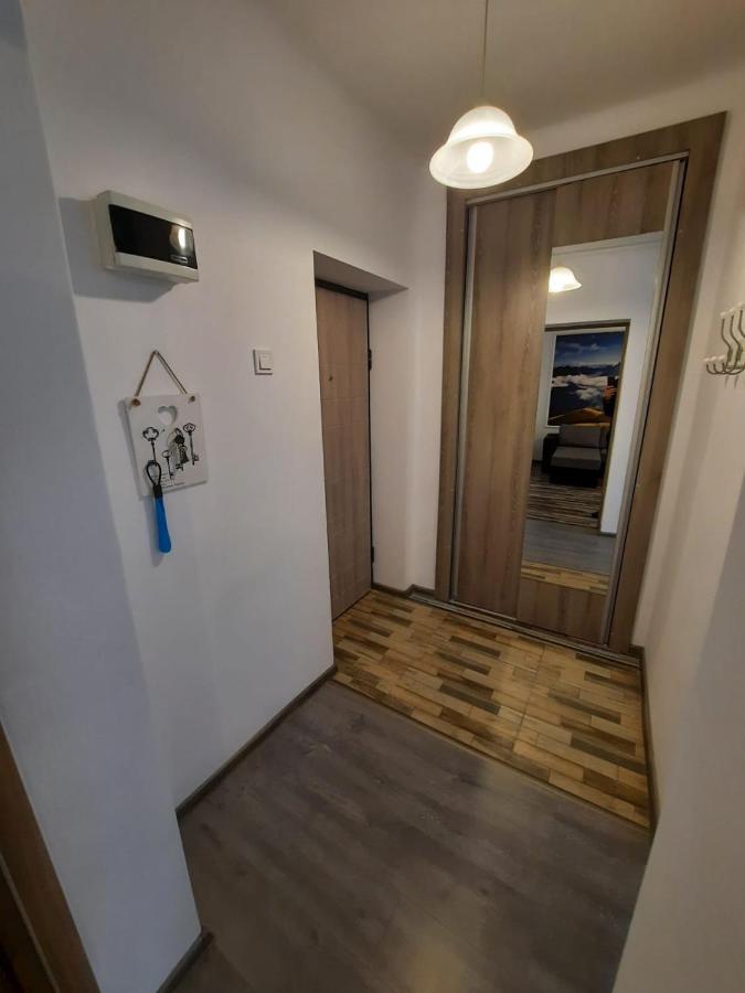 Croma Studio Petrosani Lägenhet Exteriör bild
